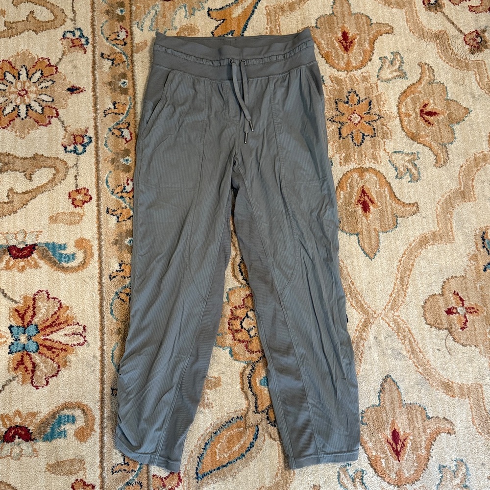 Green Lululemon Capri Drawstring Pants Size 4